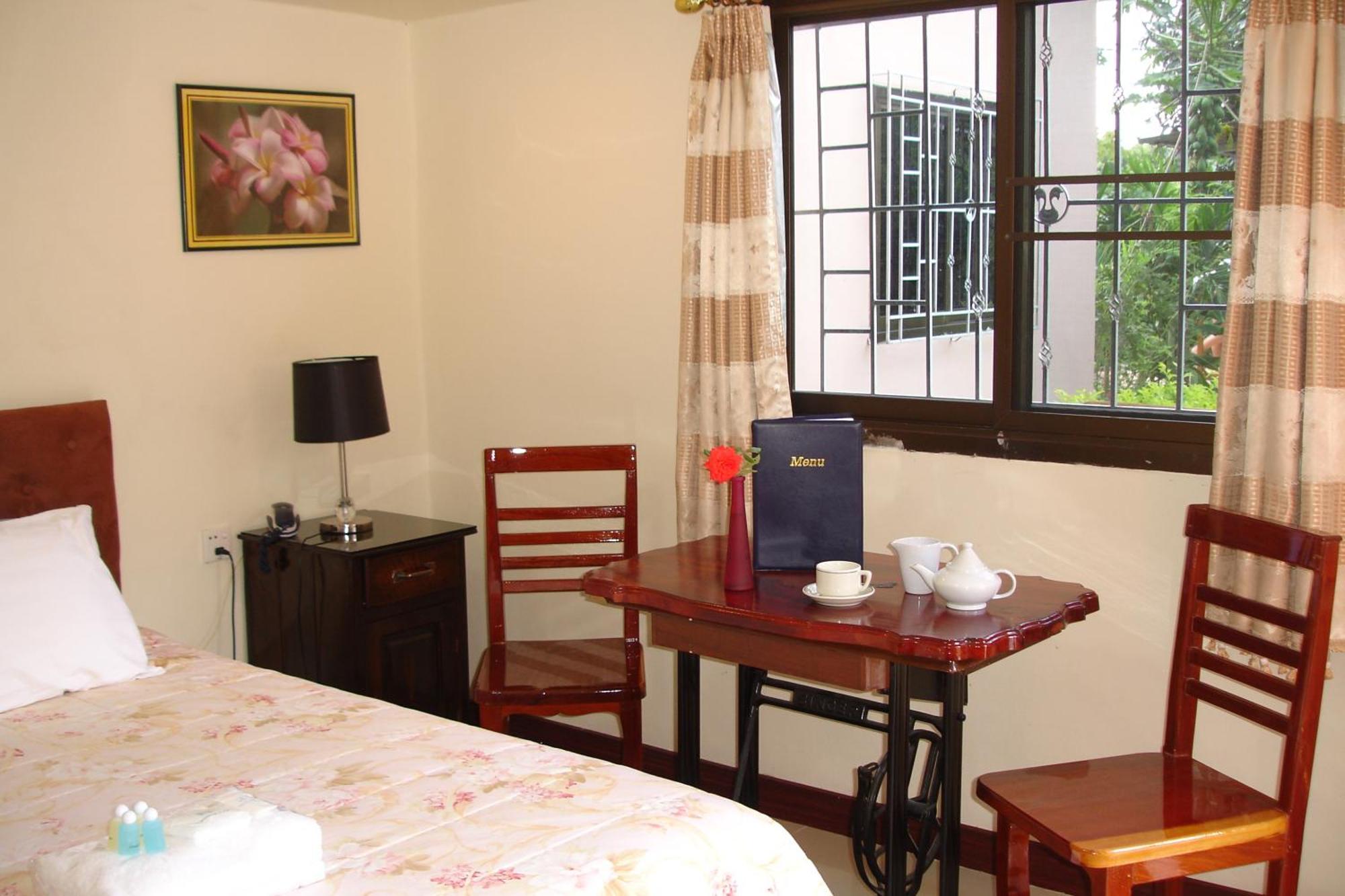Home Stay Stc Bed And Breakfast Udonthani Kültér fotó